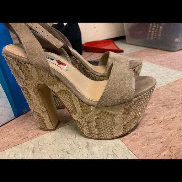 Steve Madden Snakeskin Chunky Heels - Picture 1 of 5
